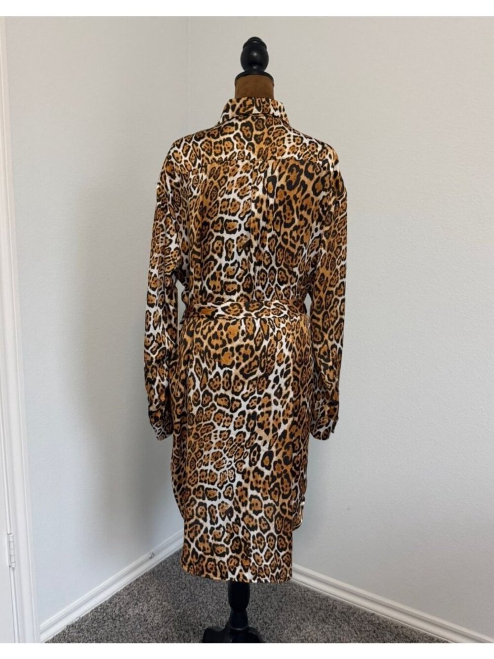 Boston Proper Long Sleeve Button Front Satin Animal Print Shirt Dress Size M - Picture 4 of 10